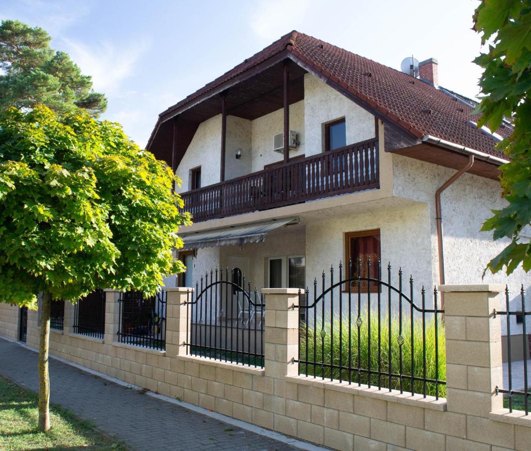 Zsolnay Apartman Σίοφοκ Εξωτερικό φωτογραφία